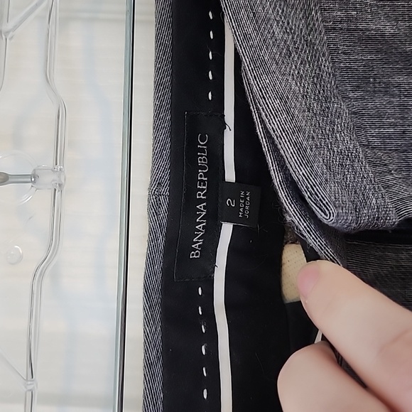 Banana Republic size 2 grey pants - Picture 3 of 4